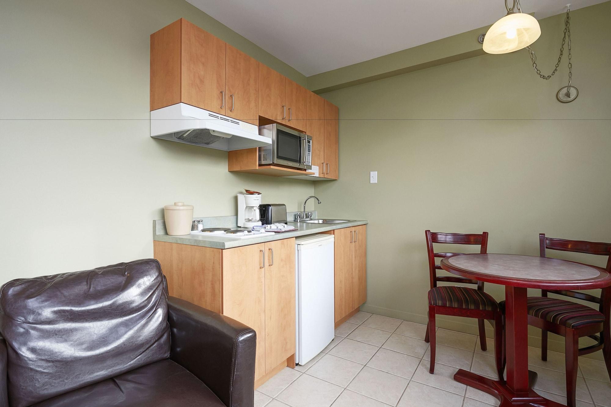 Hotel Les Suites Labelle Montreal Bagian luar foto