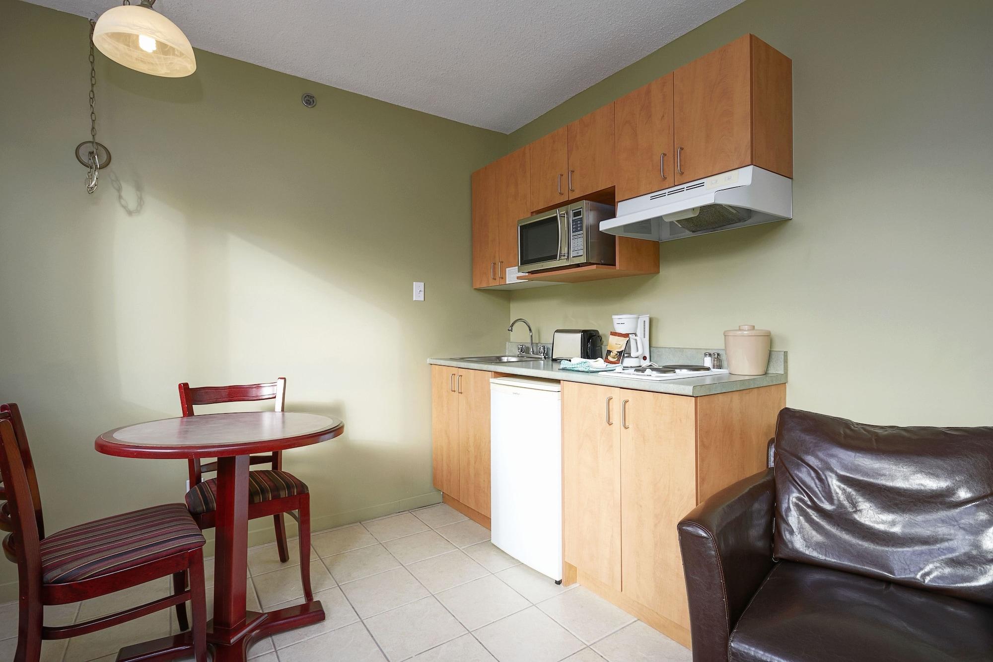 Hotel Les Suites Labelle Montreal Bagian luar foto