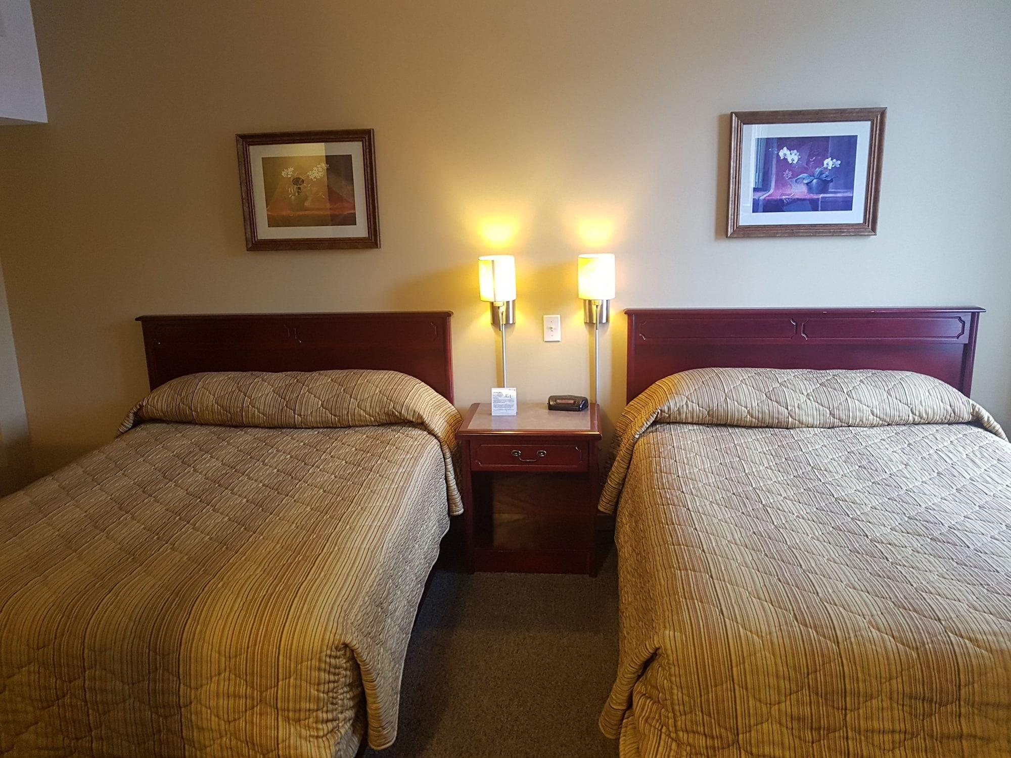 Hotel Les Suites Labelle Montreal Bagian luar foto