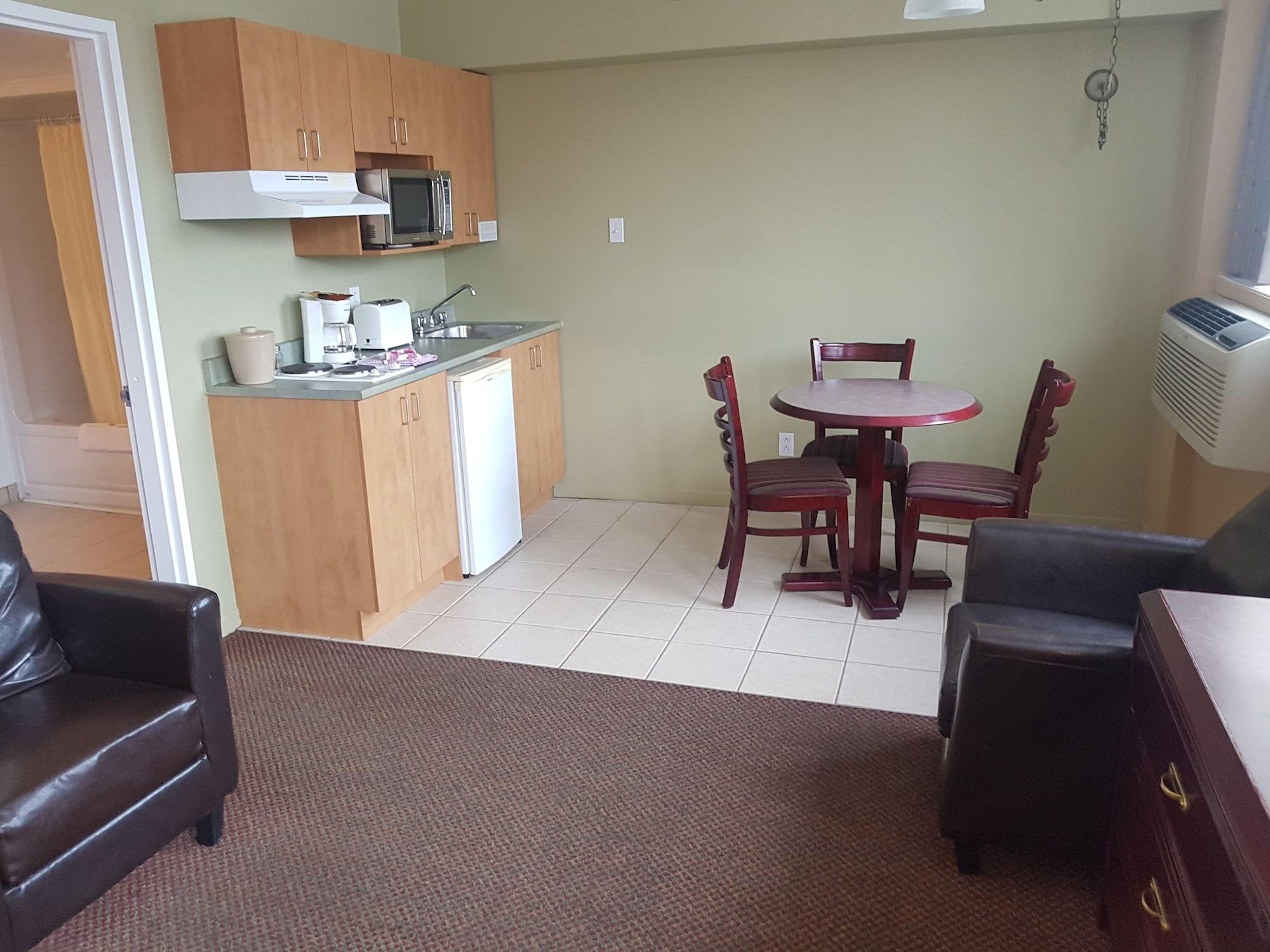 Hotel Les Suites Labelle Montreal Bagian luar foto