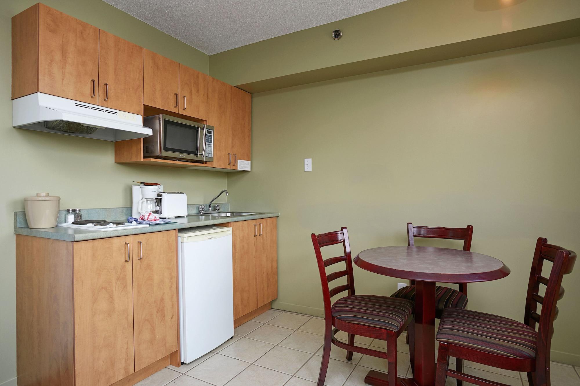Hotel Les Suites Labelle Montreal Bagian luar foto