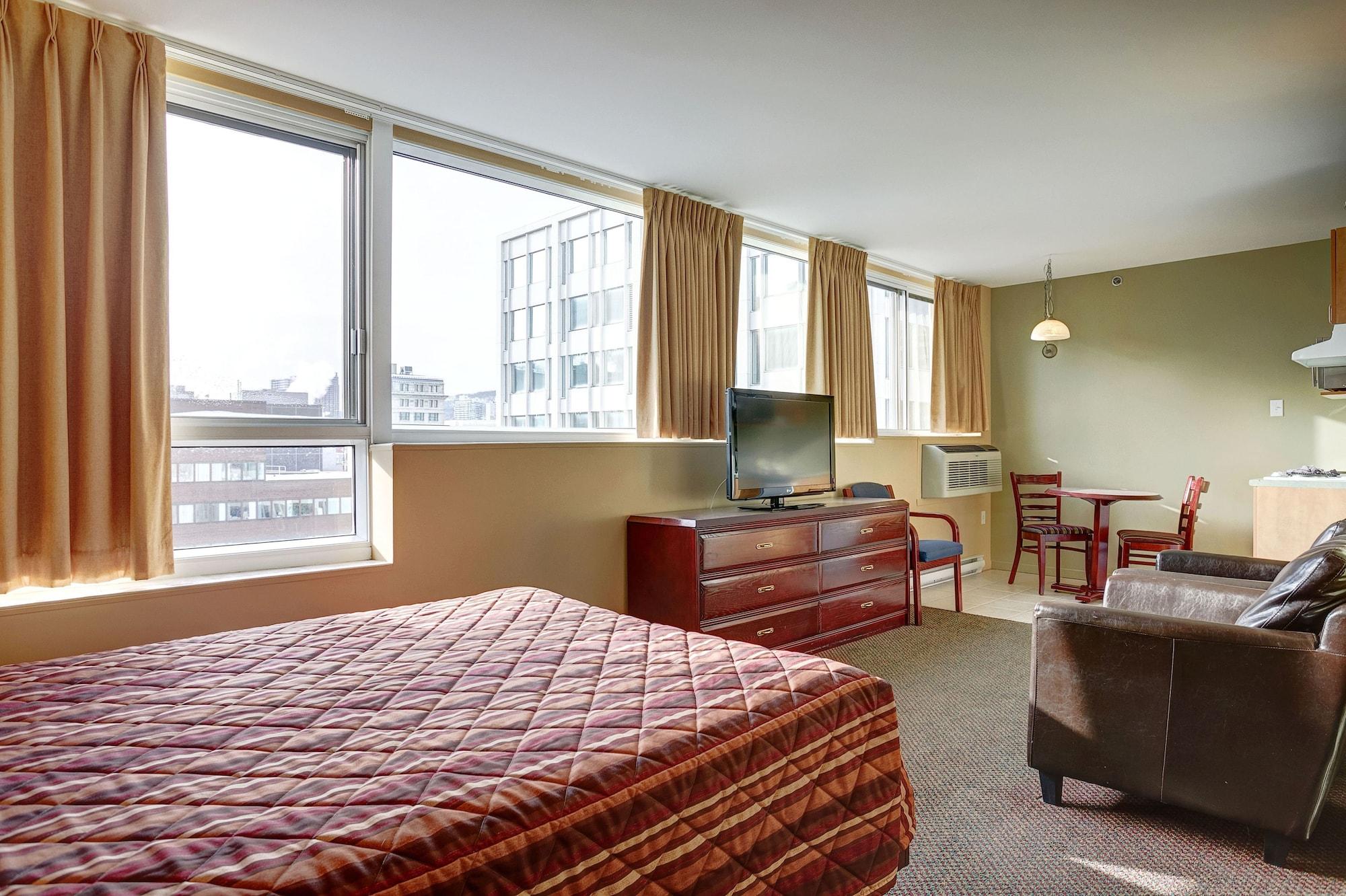 Hotel Les Suites Labelle Montreal Bagian luar foto