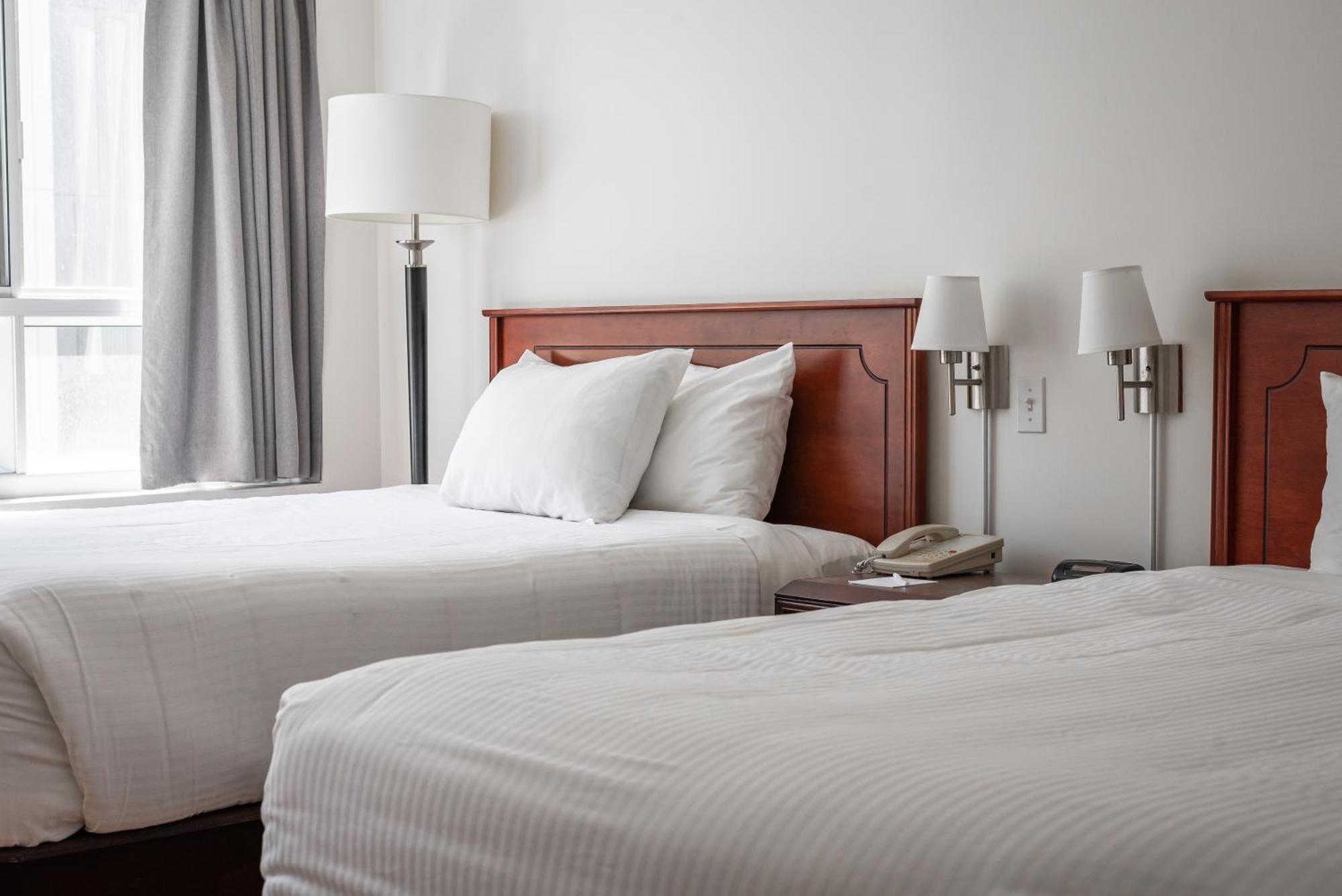 Hotel Les Suites Labelle Montreal Bagian luar foto